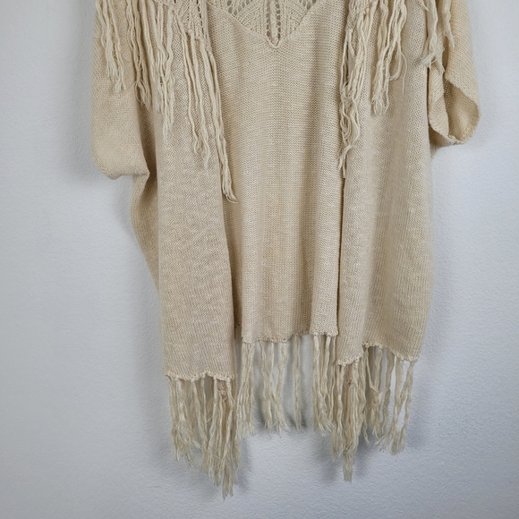 Alterd State cream knit fringe boho top - Picture 12 of 15
